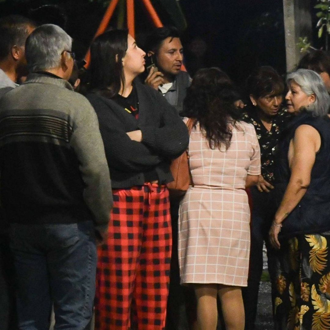 Personas evacuadas por el temblor de este 14 de marzo 2025 en la noche