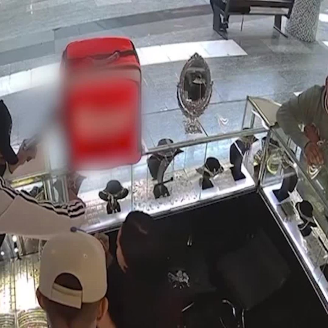 Queda Videograbado Asalto a Joyería en Centro Comercial de Guadalajara