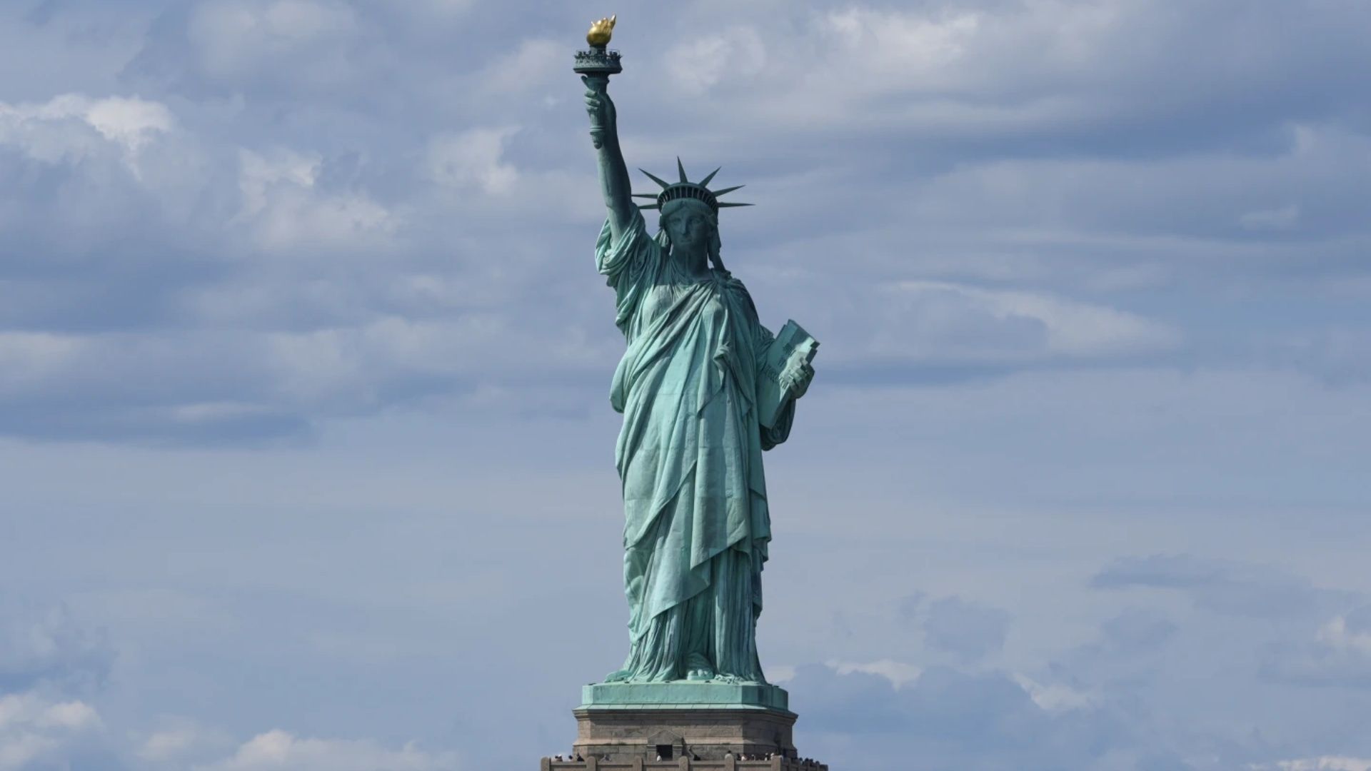 Piden en Francia que Trump Devuelva la Estatua de la Libertad ¿Por Qué No Sucederá?