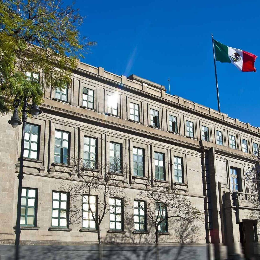 Detienen a Hombre que Buscaba Ingresar Armado a Sede de la SCJN