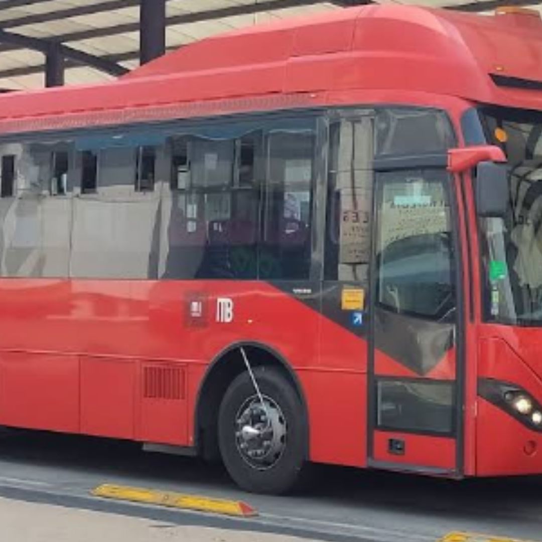 Estudiante de la UAM Xochimilco Sube a Metrobús, la Drogan y Despierta en Hotel de Edomex