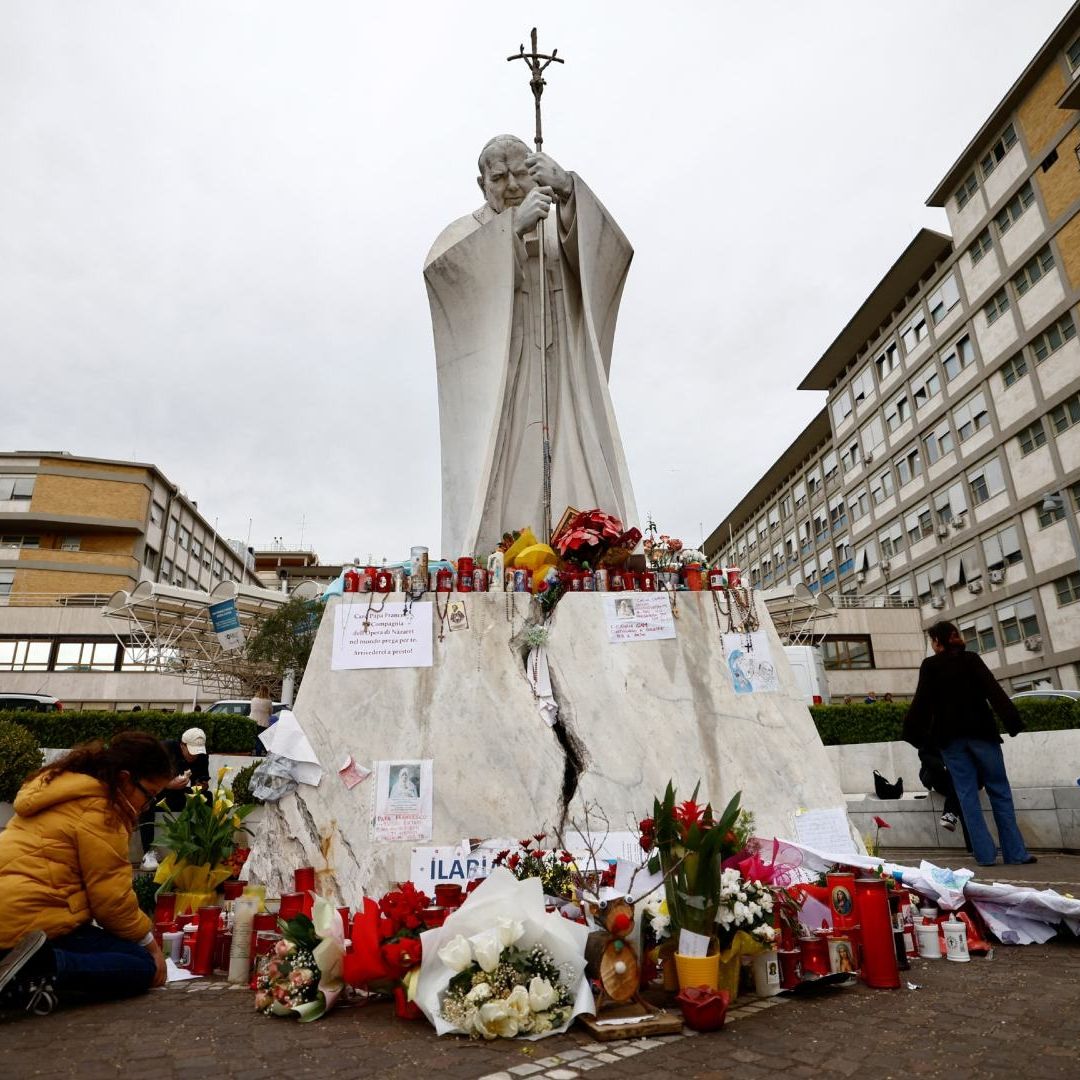 Papa Pide Desde Su Cuarto de Hospital el Fin de los Conflictos Armados en el Mundo