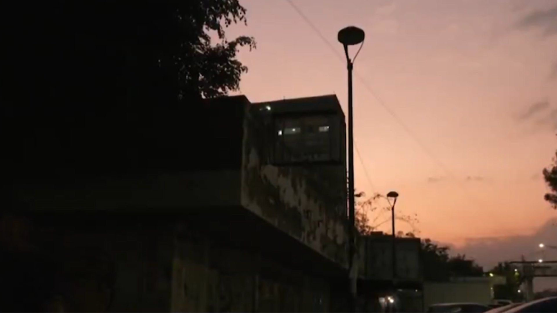 Tlatelolco 'Bajo la Oscuridad': Sin Alumbrado, Mujeres Corren Más Peligro