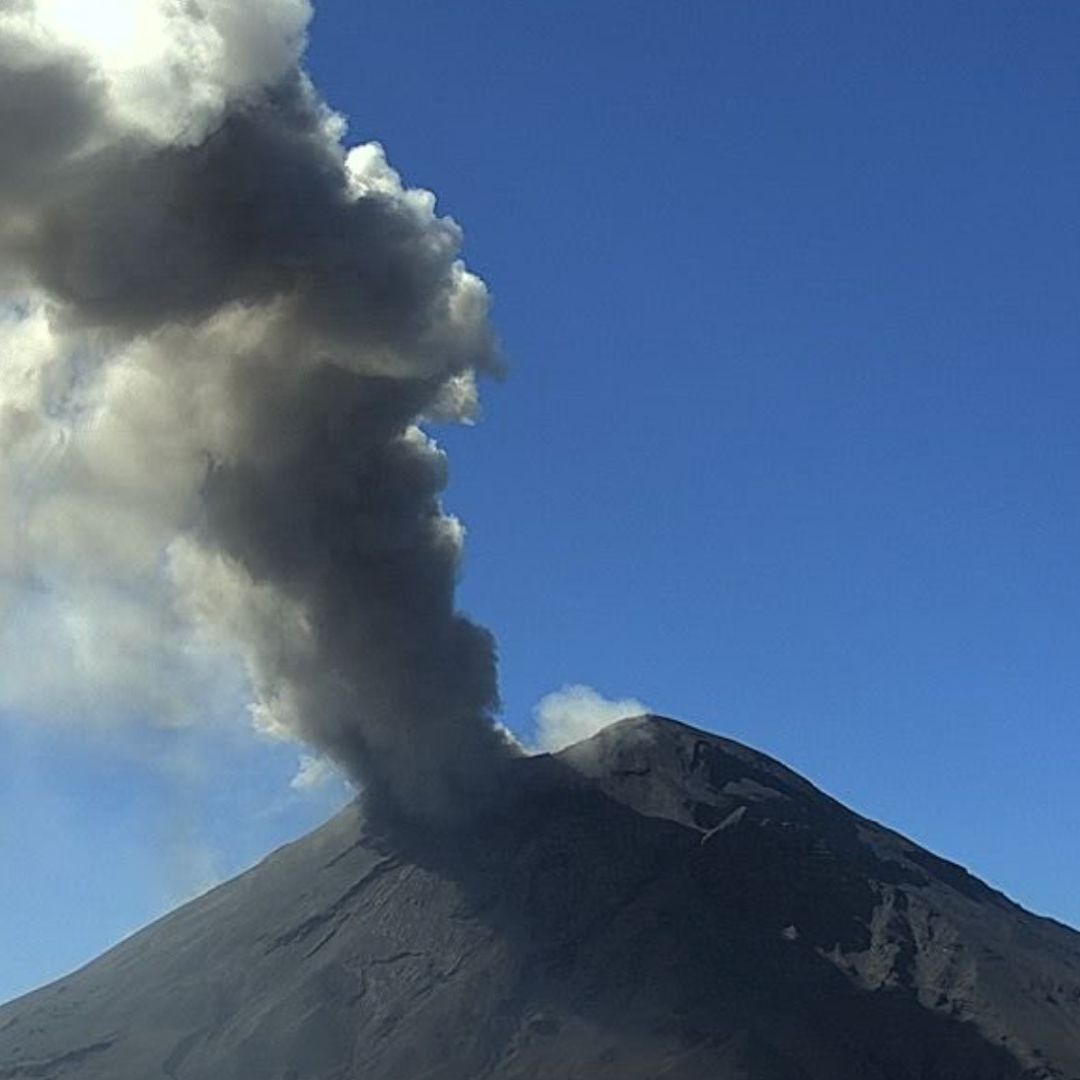 Volcán Popocatépetl: La Actividad Continúa, Afecta el Aire y Así se Ve el Color de la Fumarola