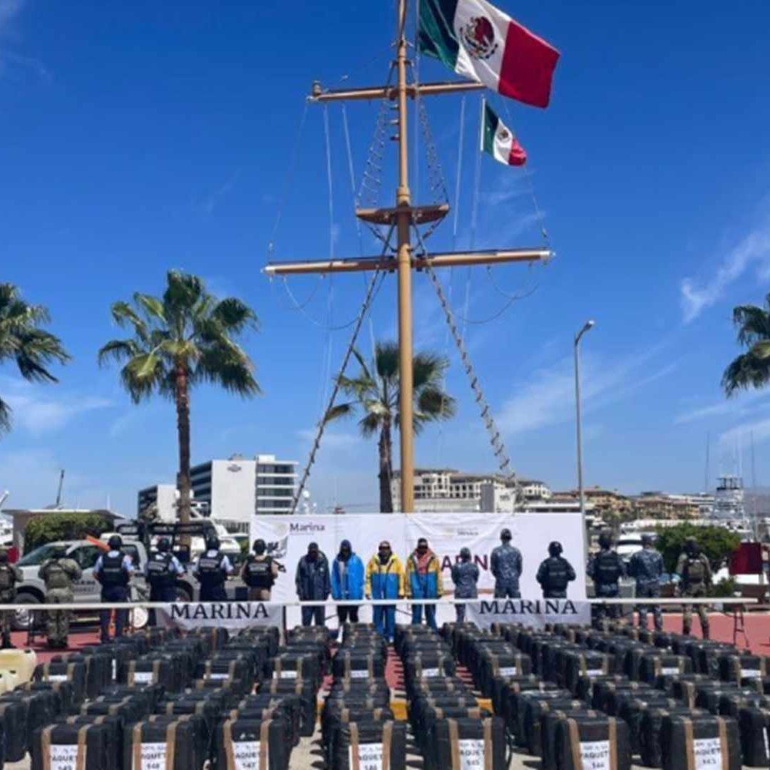 Aseguran 4.5 toneladas de cocaína en embarcación en Cabo San Lucas, BCS.