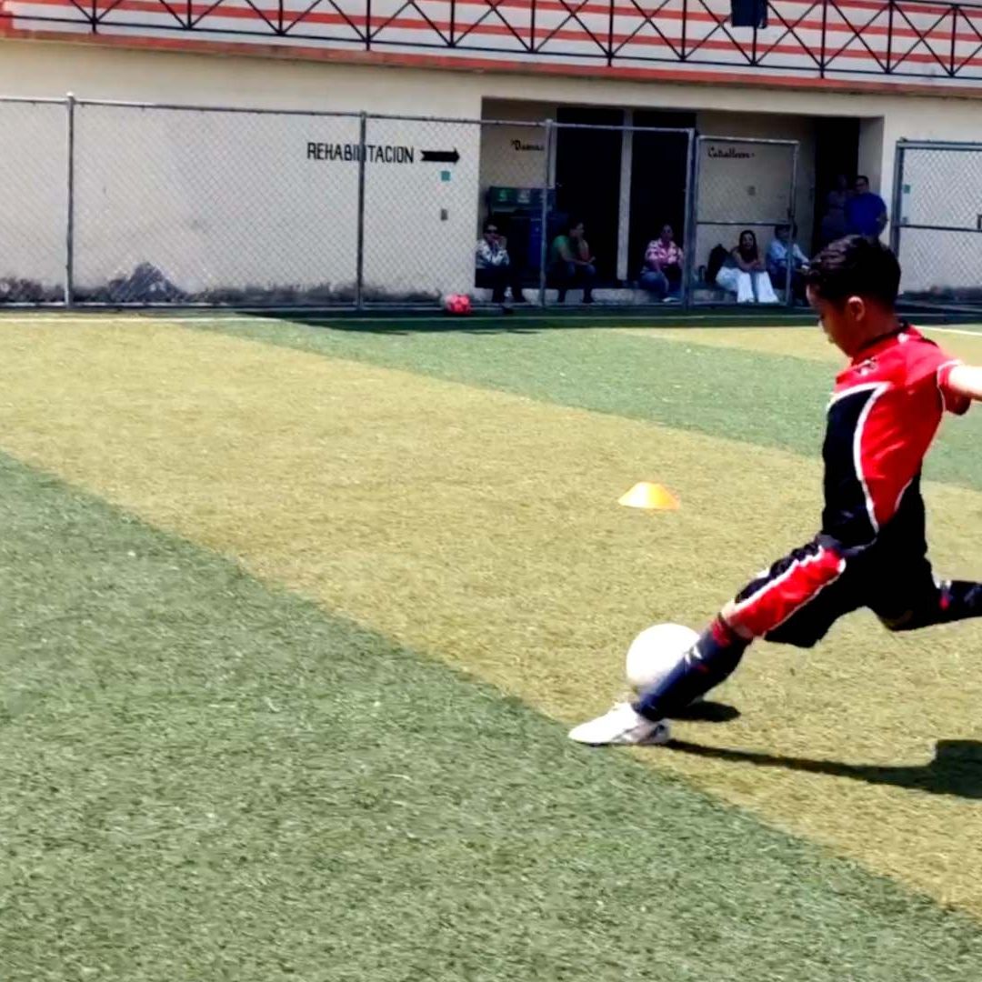 Juan Román logró destacar convirtiéndose en el primer niño de la Mixtequilla del estado de Veracruz en ir a una visoria a nivel internacional a la Juventus en Italia.