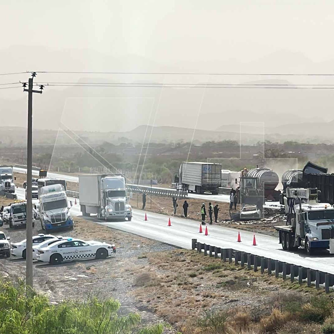 Accidente Múltiple Colapsa la Autopista Saltillo-Torreón Durante Horas