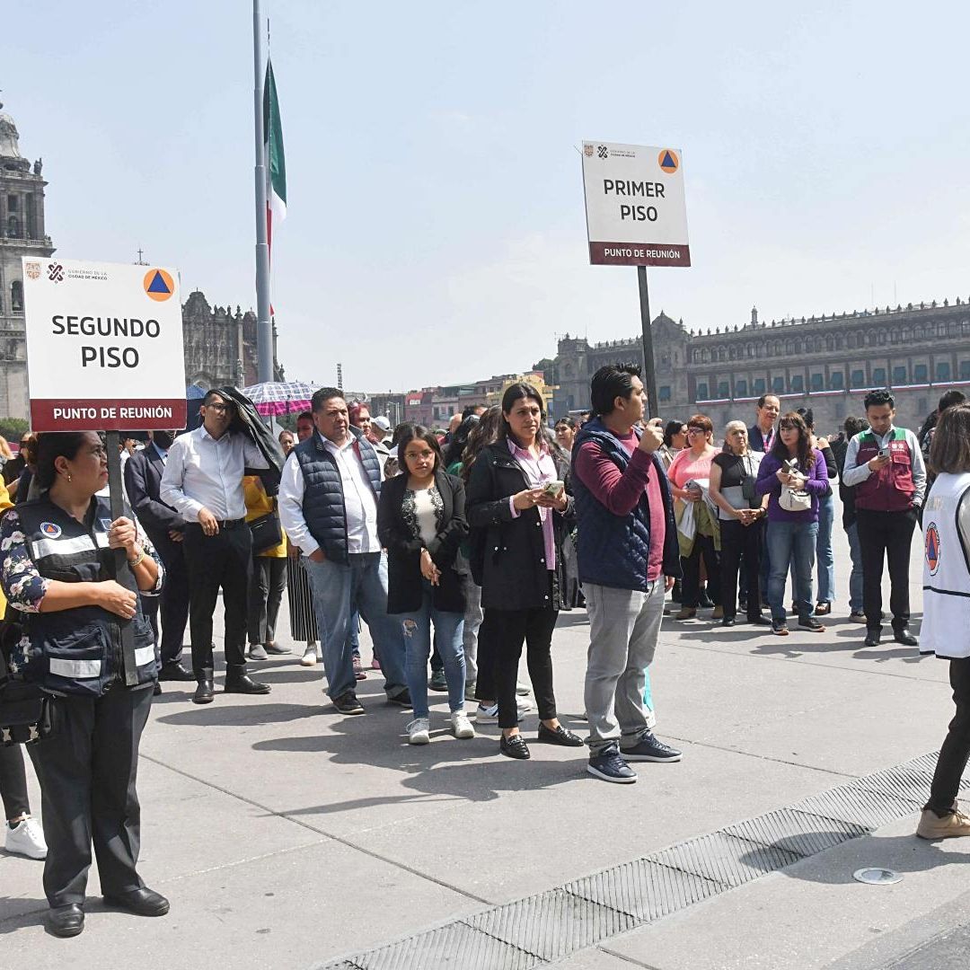 Simulacro en el Zócalo de la CDMX
