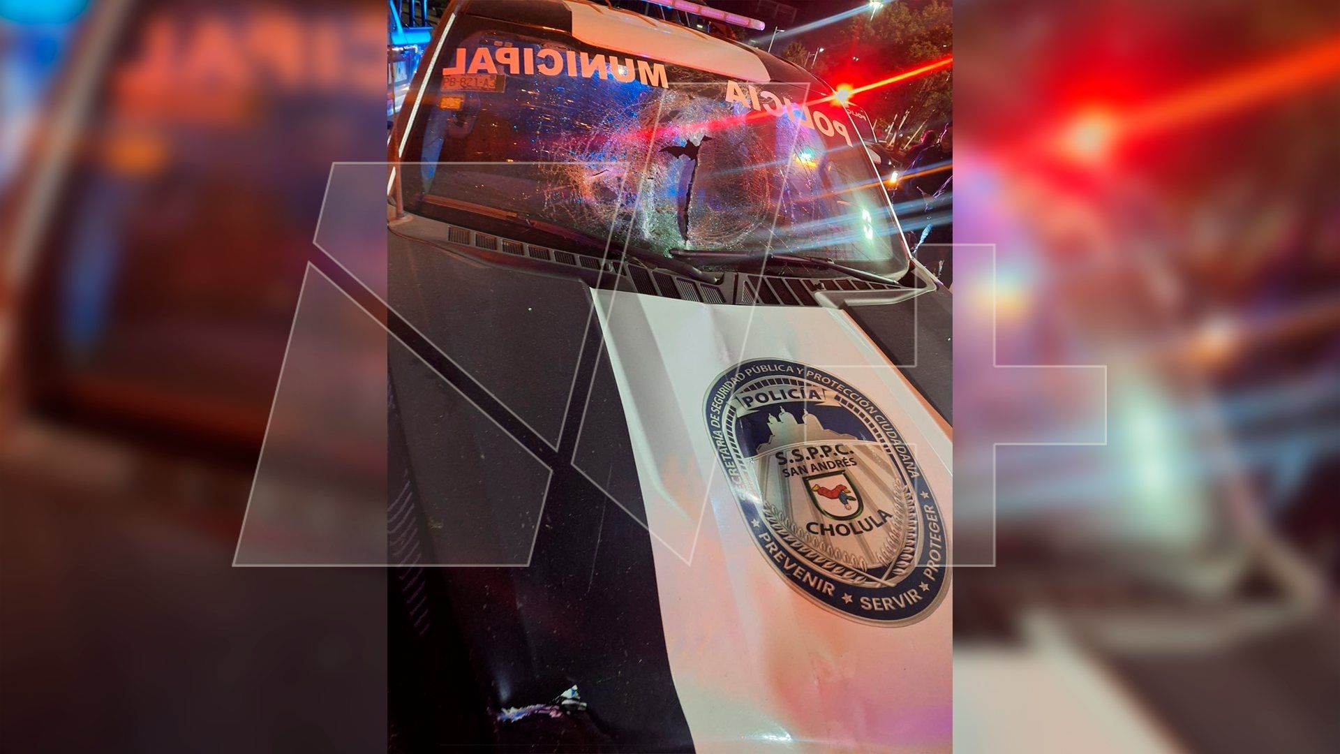 Dos Policías de San Andrés Cholula Heridos tras Persecución y Choque de Patrulla en Vía Atlixcáyotl, Puebla