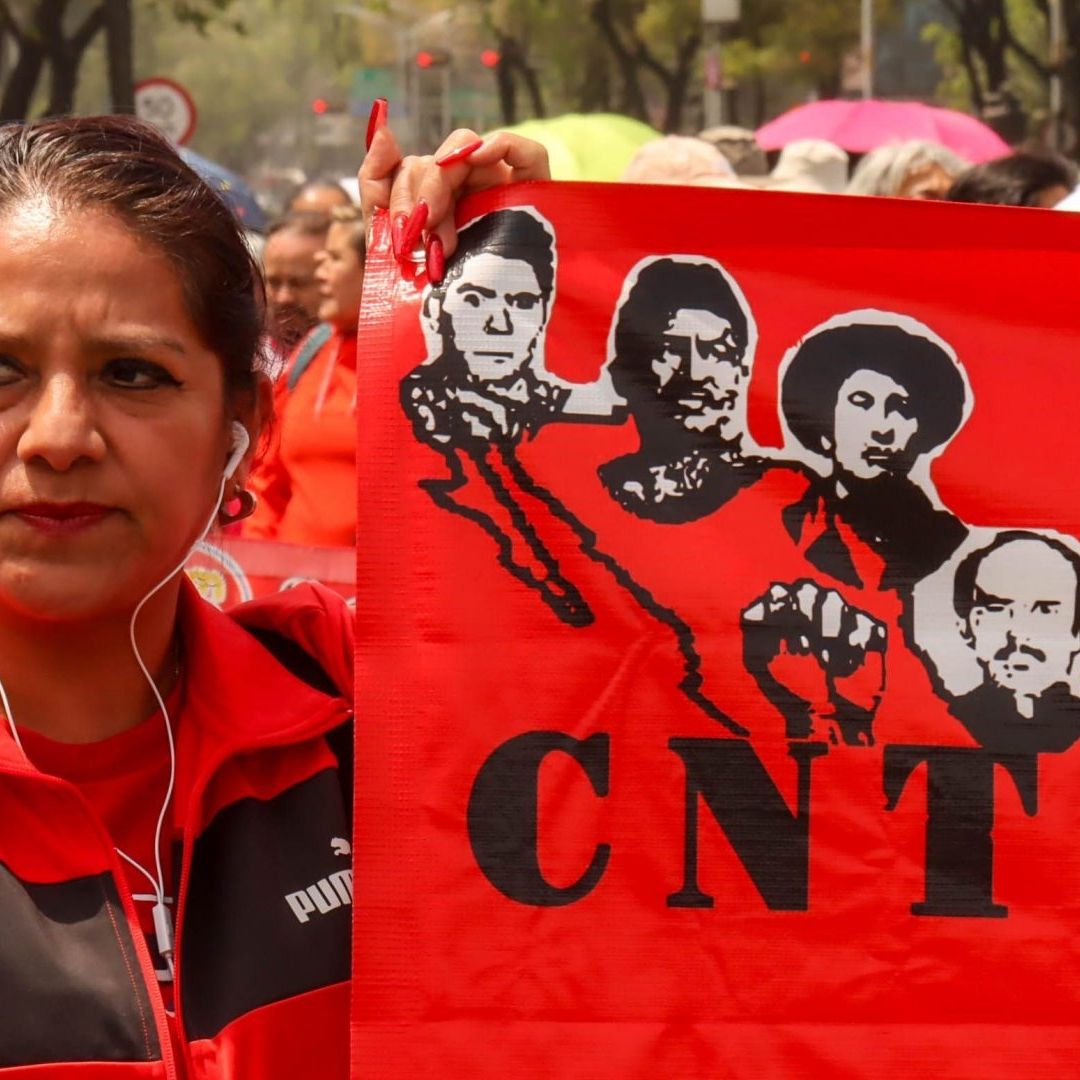 Marcha de maestros de la CNTE en Reforma