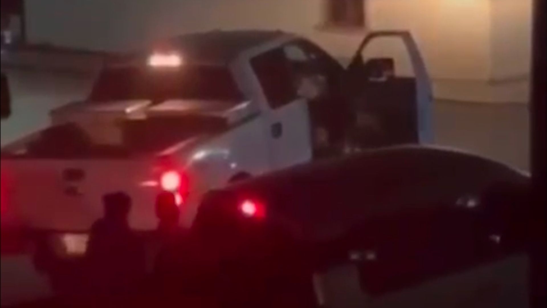 Los criminales viajaban en al menos 3 camionetas, cargando rifles de asalto