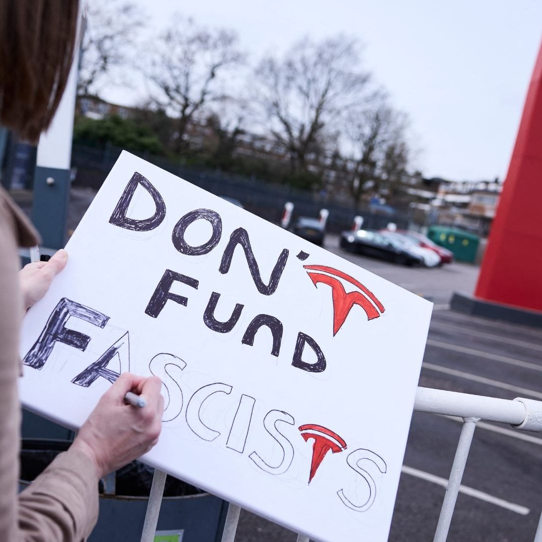 Vandalismo contra Tesla