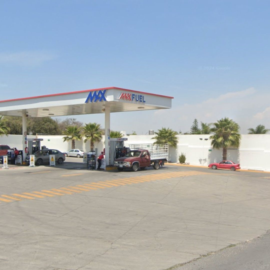 Dos con armas de fuego asesinaron a un hombre de aprox. 70 años en la Carretera a Valsequillo en Puebla.