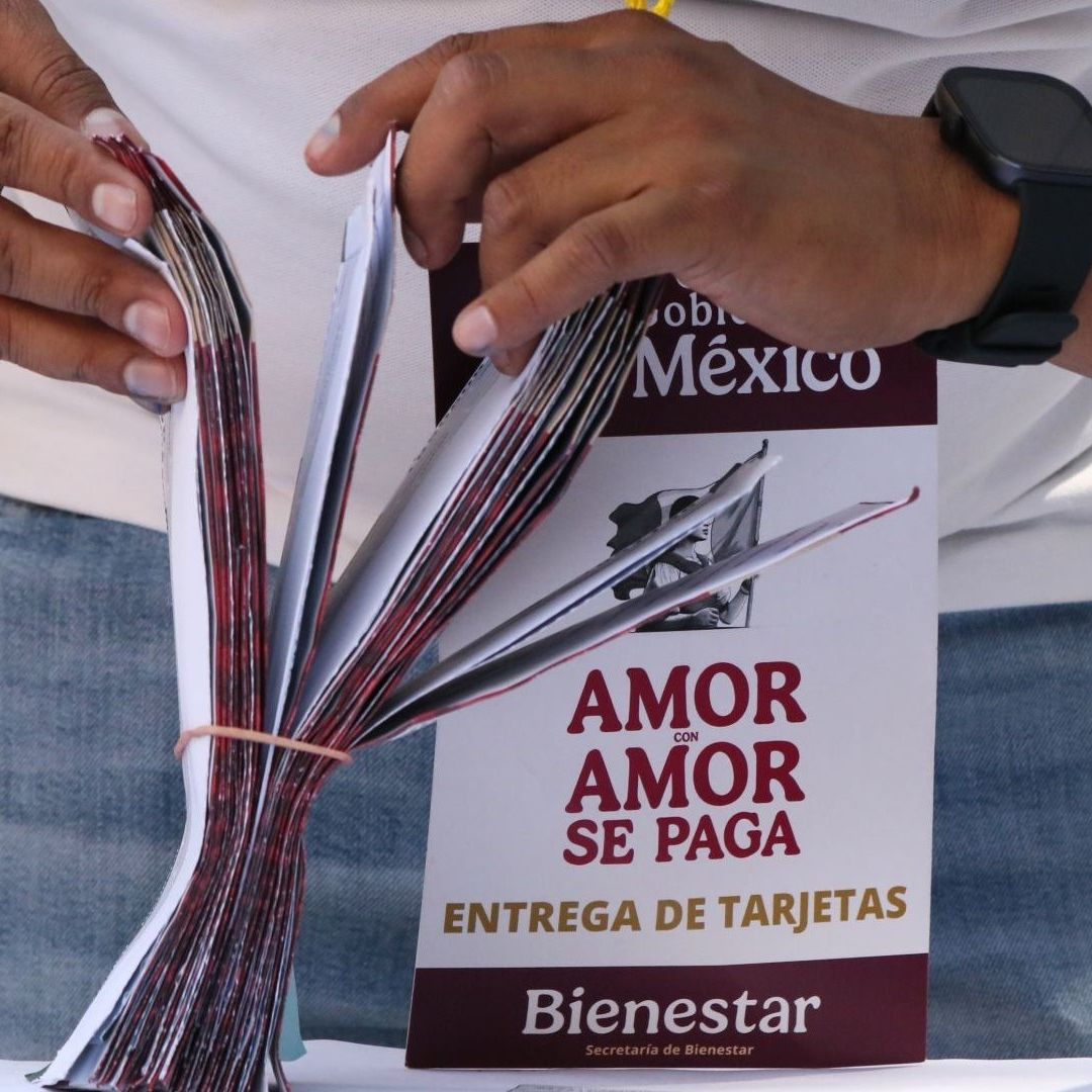Éstas Escuelas Entregan Tarjeta de Beca Benito Juárez