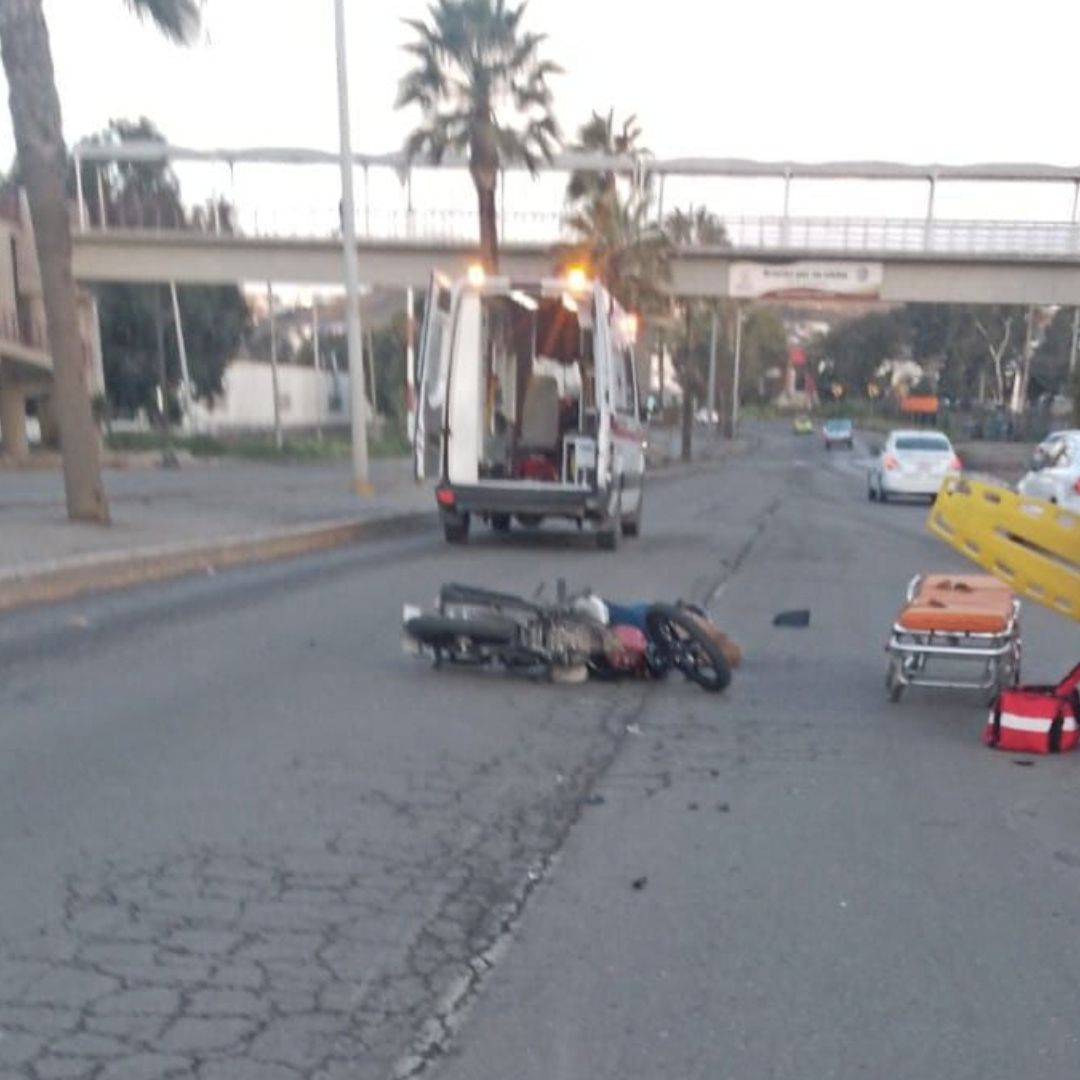 Muere Motocicleta en Accidente sobre Carretera Ensenada - Tijuana
