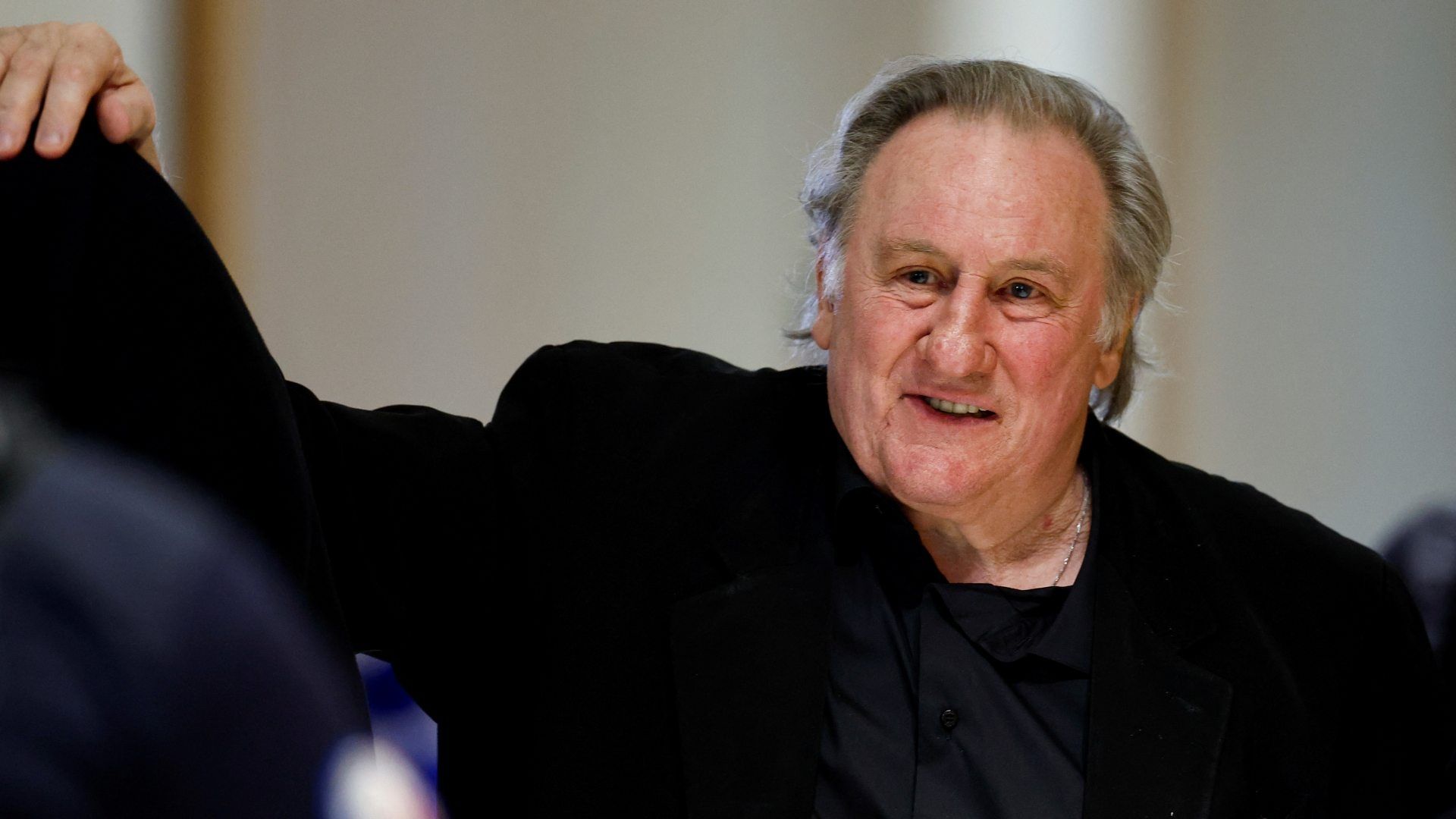 Gerard Depardieu durante comparecencia ante el tribunal en París