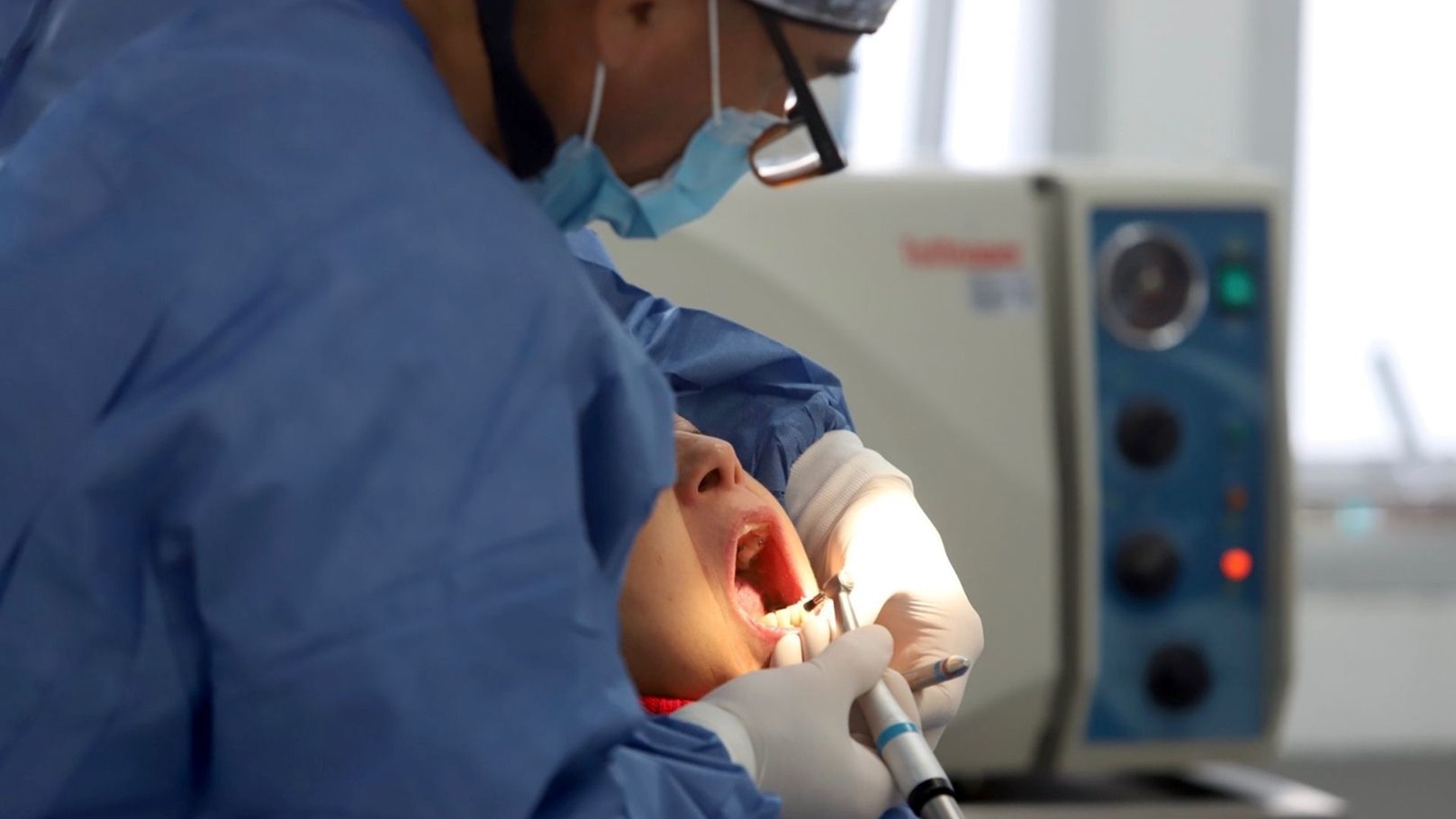 La Facultad de Odontología de la UNAM ofrece atención dental accesible
