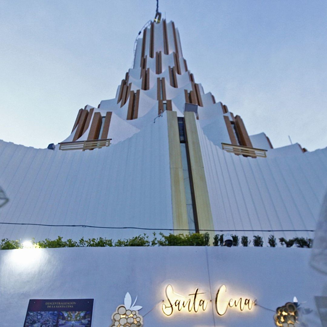 Fieles de la Luz del Mundo durante celebración de la Santa Cena en 2023 en Guadalajara