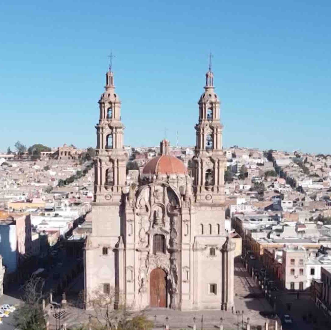 Alrededor de 10 osamentas han sido localizadas en la fosa clandestina