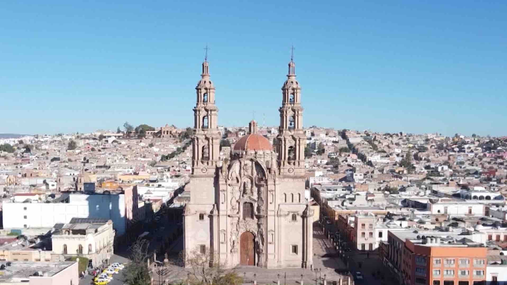 Alrededor de 10 osamentas han sido localizadas en la fosa clandestina