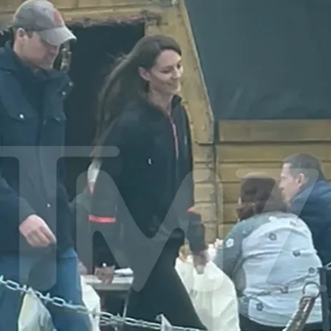 El video conseguido por TMZ captó a Kate Middleton y William saliendo de una tienda en Windsor