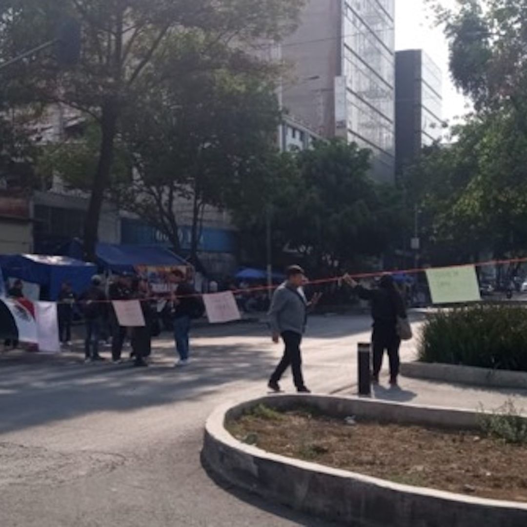 Bloqueo se extiende por más de seis horas en Doctor Río de la Loza