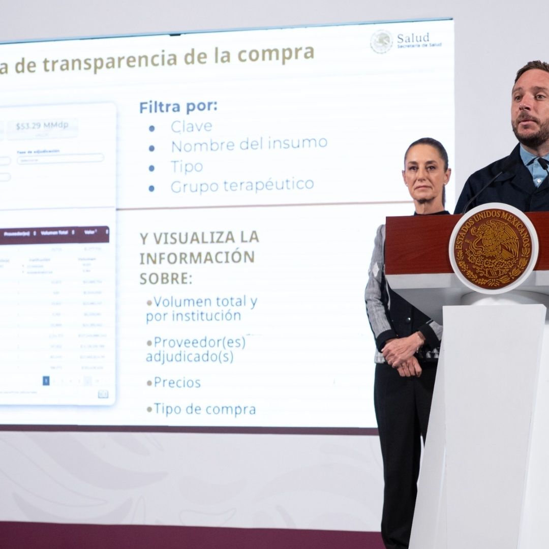 Eduardo Clark habla durante conferencia de prensa
