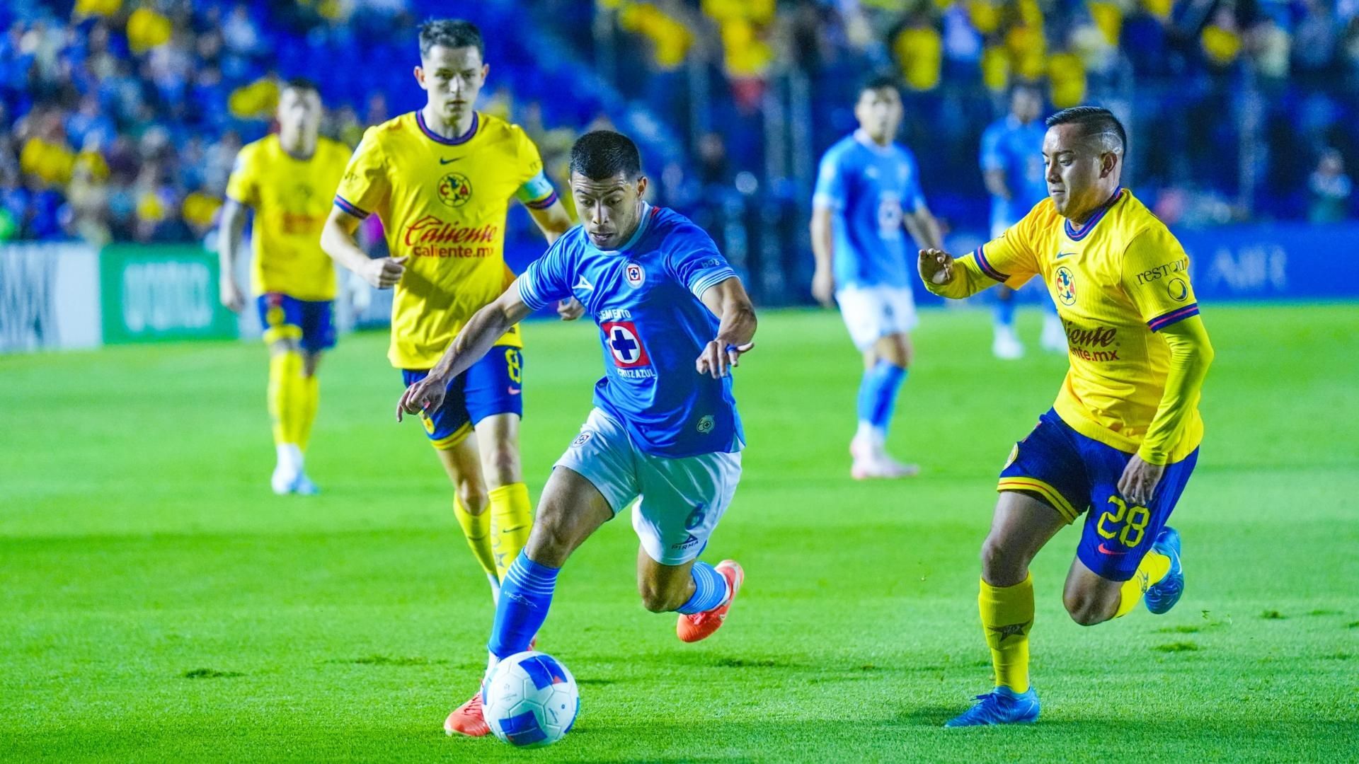 América y Cruz Azul juegan esta noche el primer capítulo de Concachampions para avanzar a semifinales.