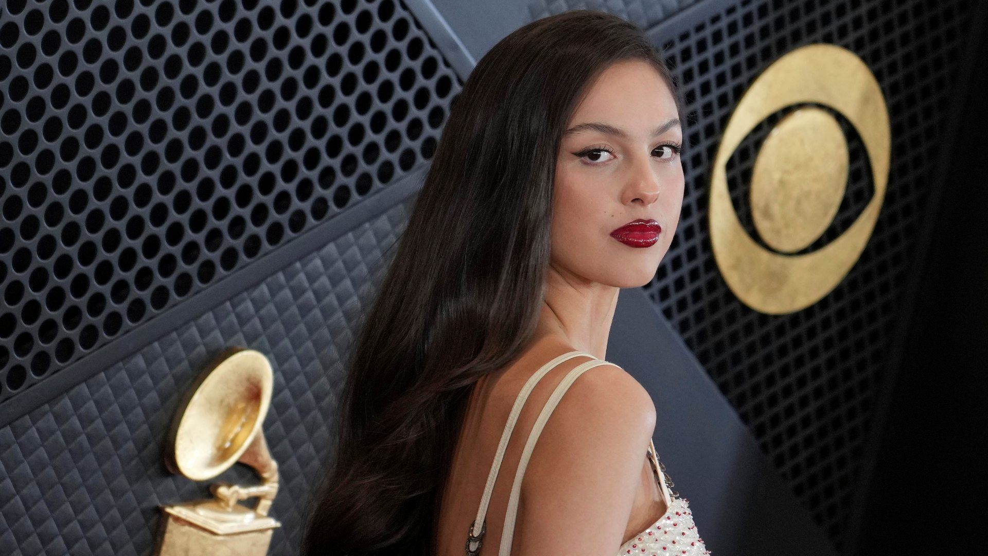 Olivia Rodrigo lanza nueva versión del álbum Guts