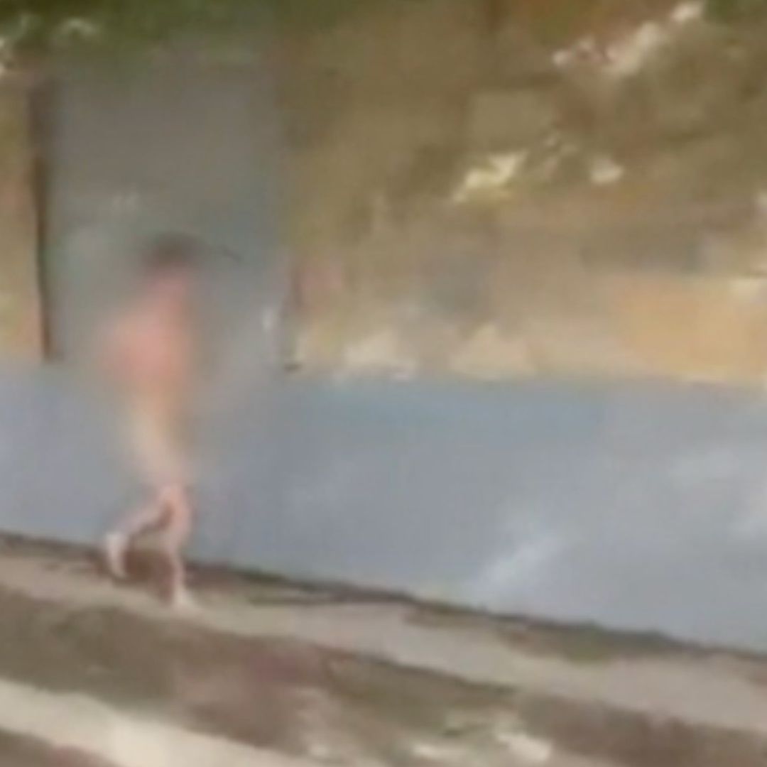 Movilización policíaca por un hombre que fue sorprendido completamente desnudo