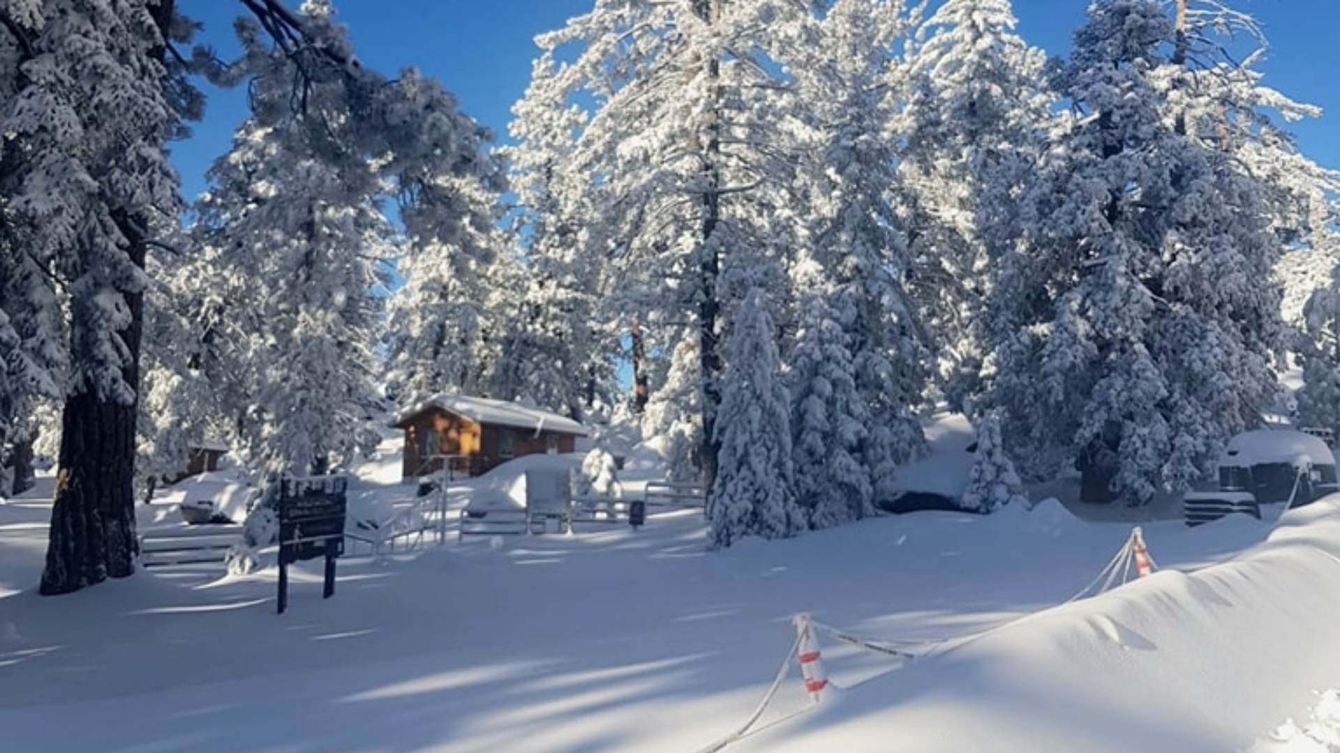 Parque Nacional San Pedro Mártir cierra tras fuertes nevadas en la zona