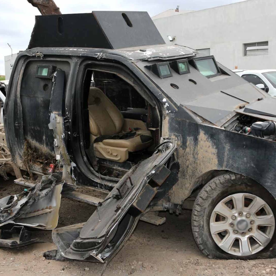 Autoridades Destruyen Camionetas Tipo Monstruo Decomisadas en Operativos en Reynosa