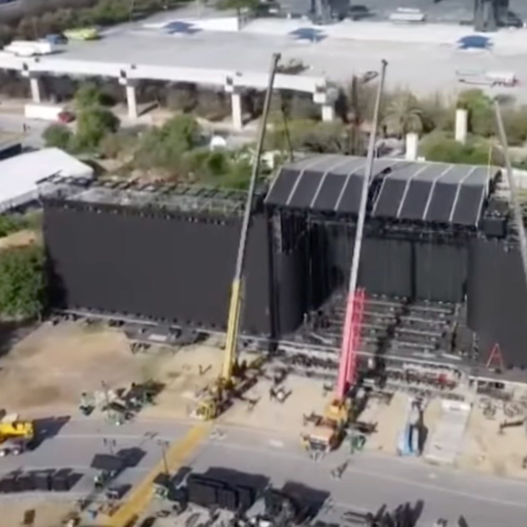 Refuerzan seguridad de escenario de festival Pa'l Norte con grúas