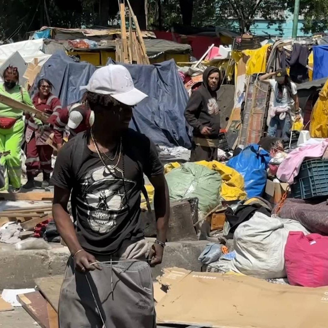 Campamento de migrantes improvisado en la CDMX