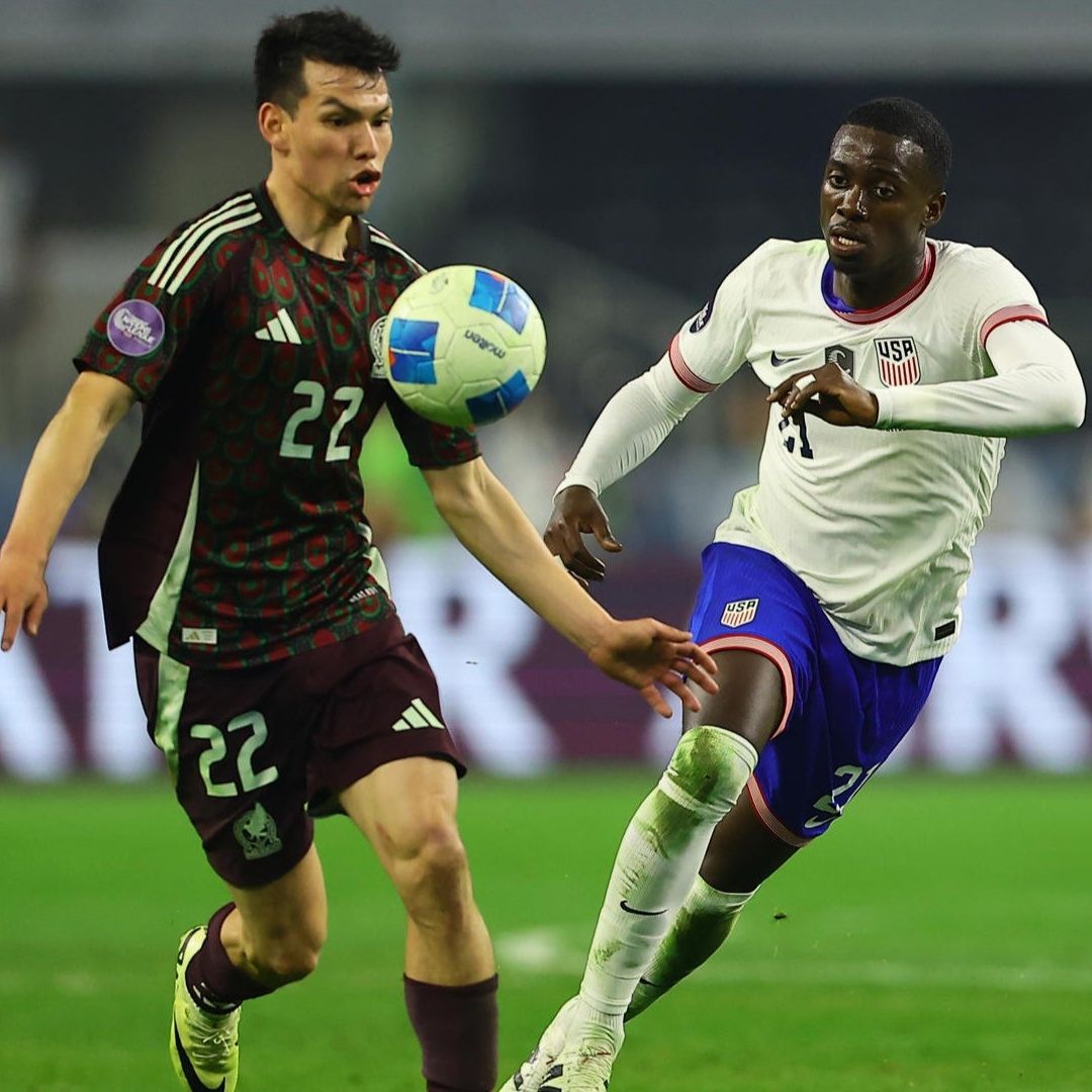 Chucky Lozano lució enfadado tras la derrota de México ante EUA. Foto: EFE