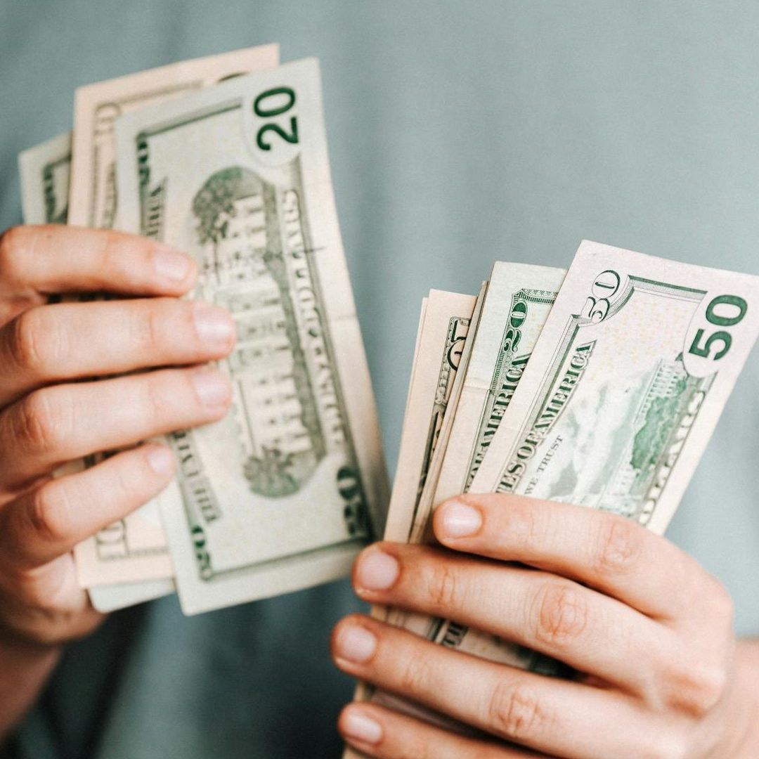 Precio del Dólar Hoy VIERNES 4 de Abril de 2025: ¿Cómo Está el Tipo de Cambio con el Peso?