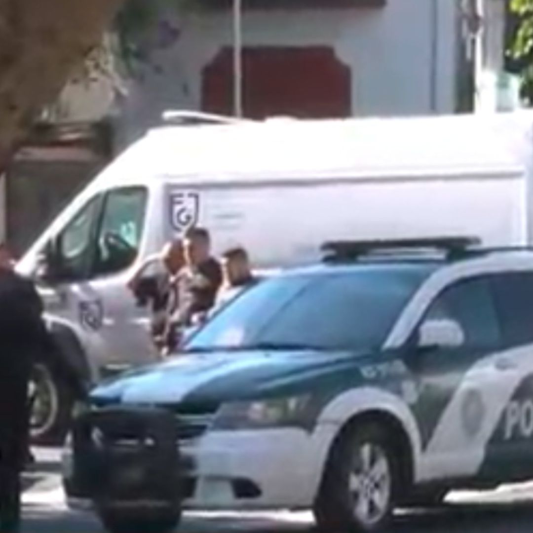 Olor Fétido Alerta a Vecinos y Hallan Maleta con Restos Humanos en CDMX; Hay 4 Detenidos