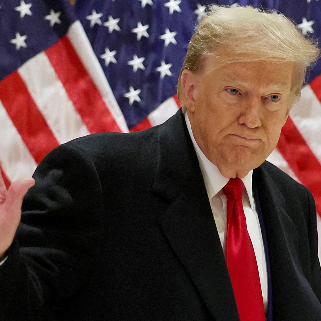 Juez emite orden que prohíbe a Trump comentar sobre testigos, fiscales, personal del tribunal y jurados