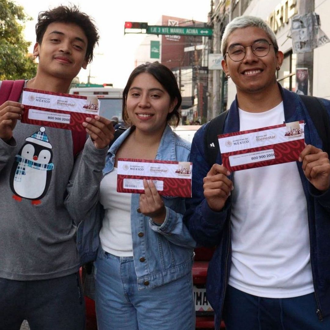 Estos beneficiarios de Beca Benito Juárez cobran pago de 11,600 pesos en abril 2025 según el calendario