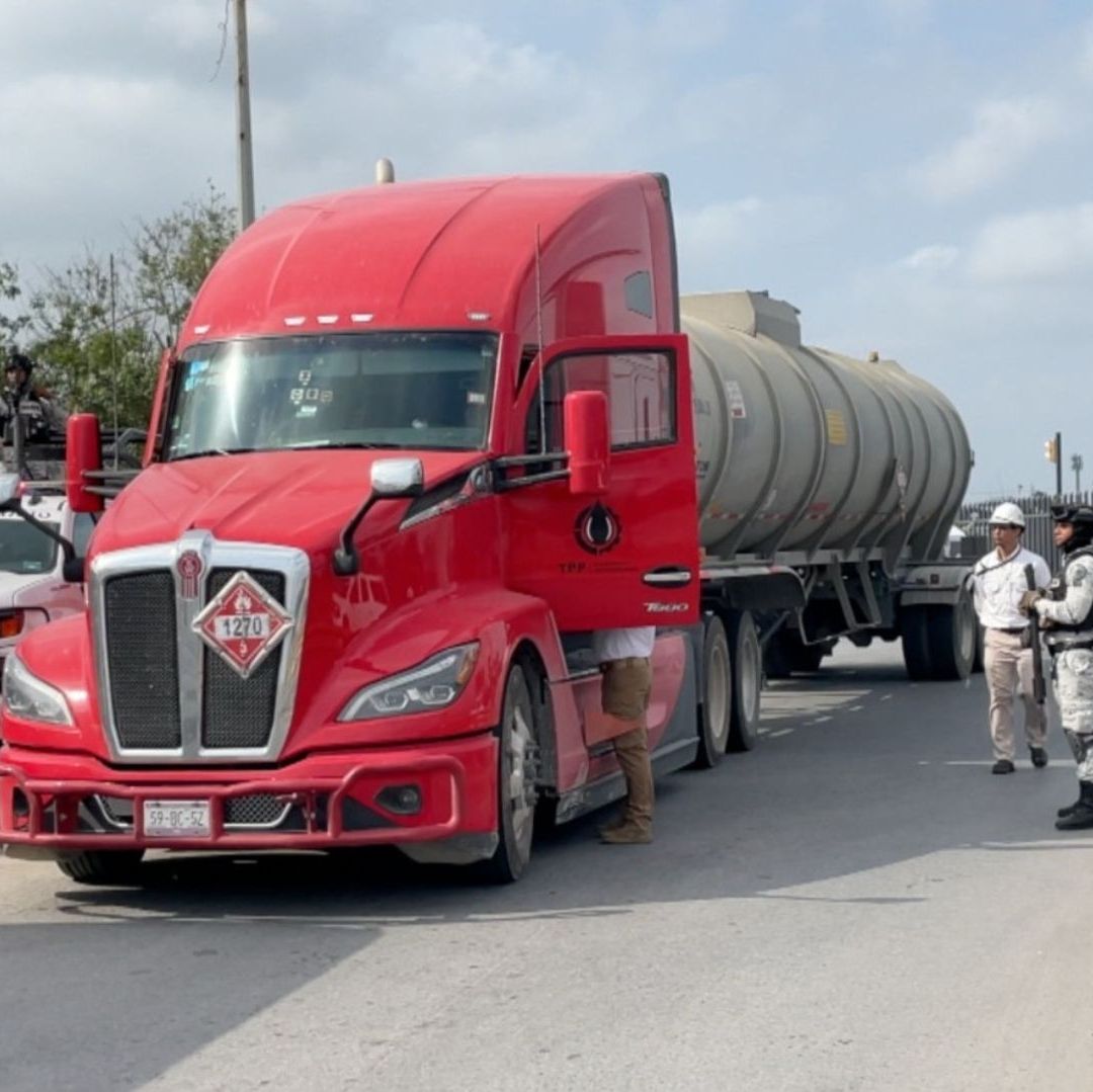 Realizan Operativo para Tractocamiones en Puentes Internacionales de Matamoros