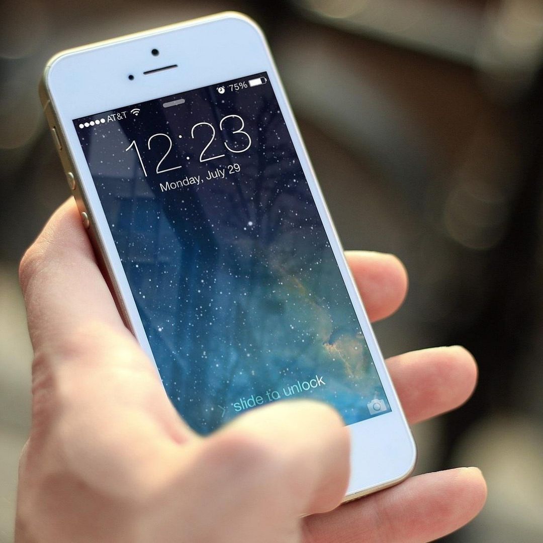 Hubo cambio de horario hoy 6 de abril 2025 en México por qué se modificó la hora en algunos celulares