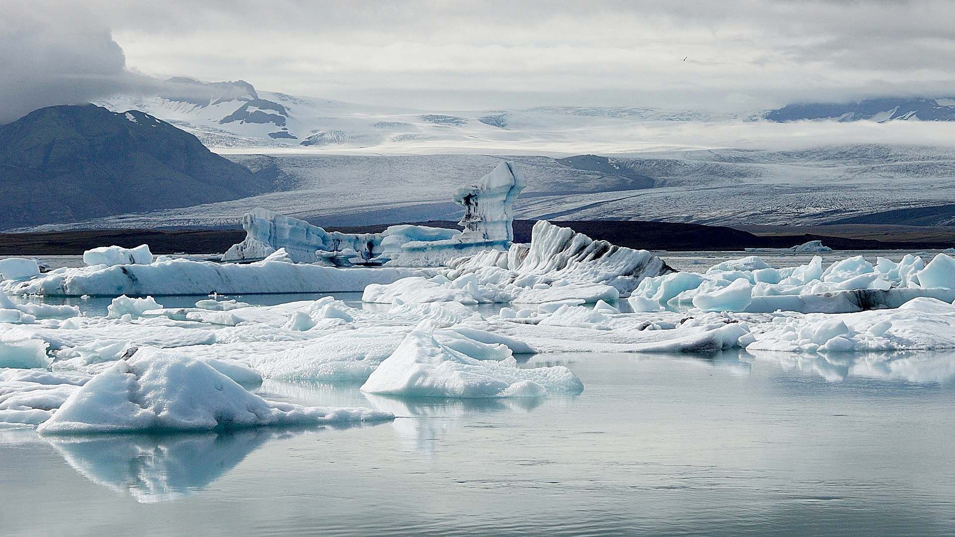 El deshielo polar ralentiza la rotación terrestre y afecta al Tiempo Universal Coordinado