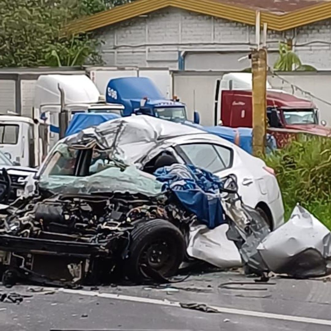 Conductor Muere Prensado en la Carretera Federal Córdoba-Veracruz