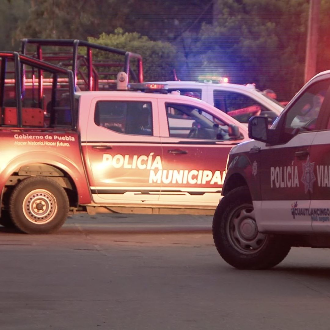 Persecución por Robo de un Auto: Cayó a una Barranca de Dos Metros en la Ignacio Romero Vargas, Puebla