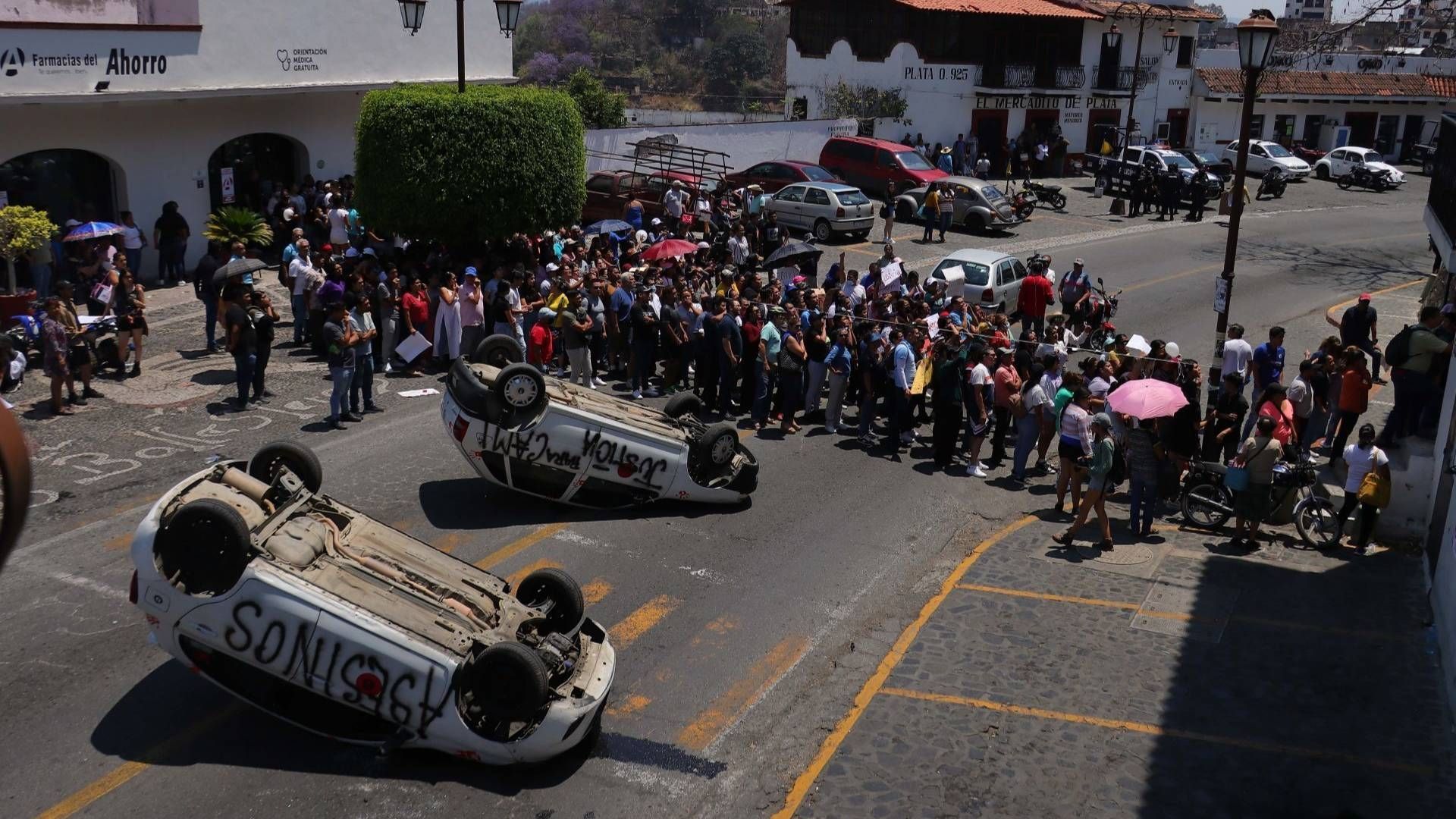 Protestas violentas en Taxco por muerte de la niña Camila