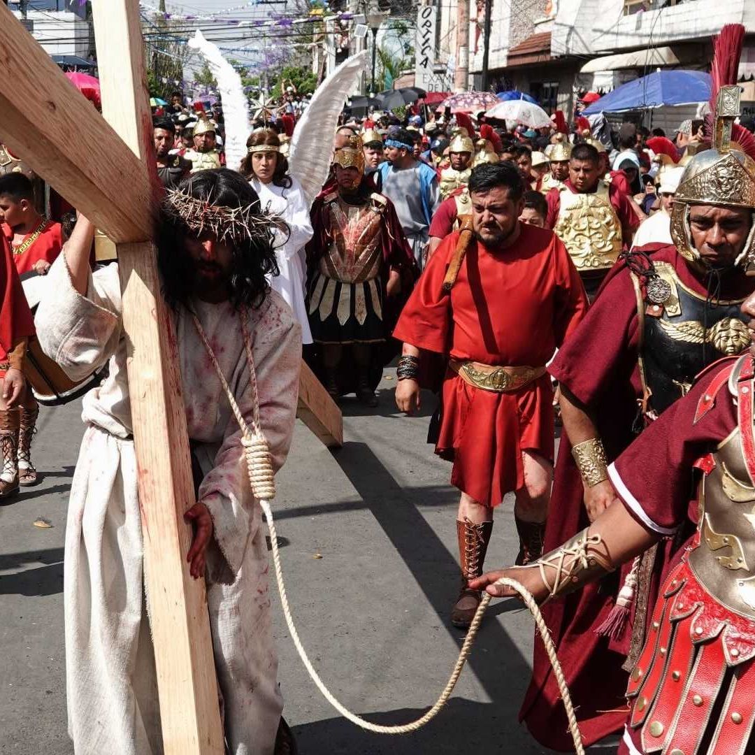 La alcaldía Iztapalapa dio a conocer qué calles estarán cerradas por el Viacrucis 2024 que se realiza este viernes santo
