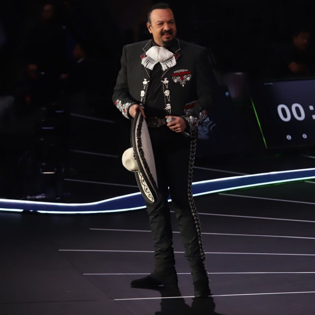 El cantante Pepe Aguilar publicó hoy 29 de marzo de 2024 el sencillo Corazón a medio día