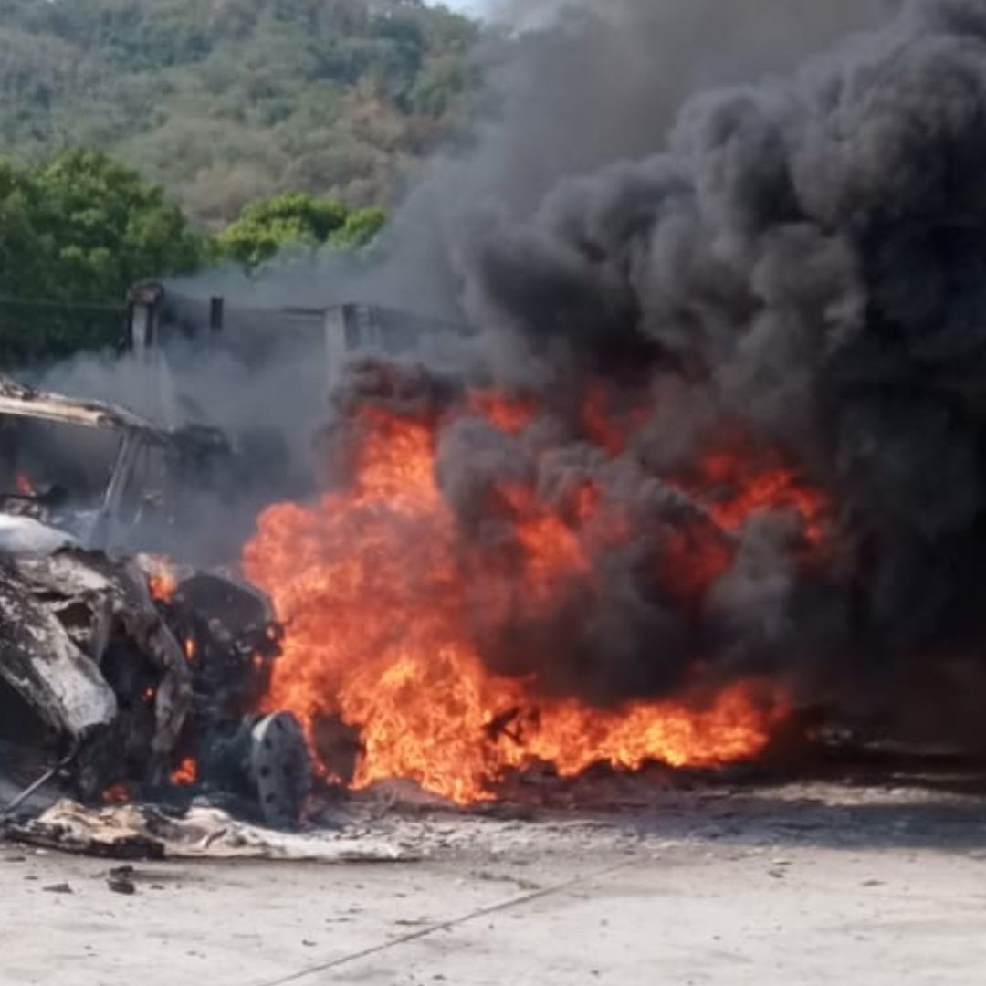 Se Incendian Dos Tráileres Cerca de Gasolinería en Chiapas