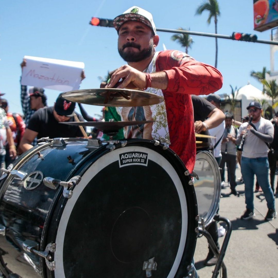 AMLO Aprueba 'Que Bandas de Sinaloa o Músicos Protesten' por Intento de Prohibición en Mazatlán