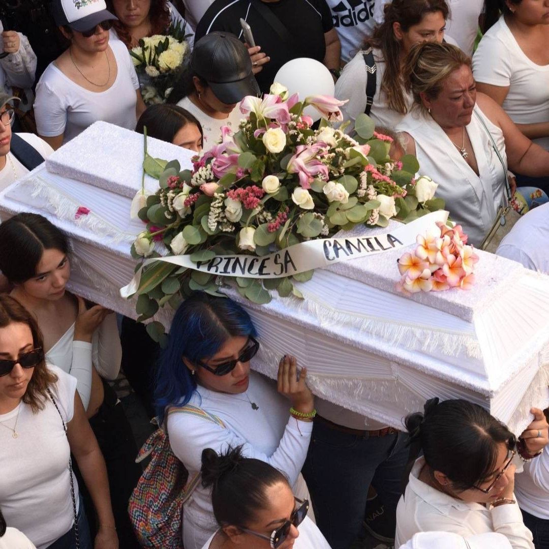Sepelio de la niña Camila en Taxco, Guerrero